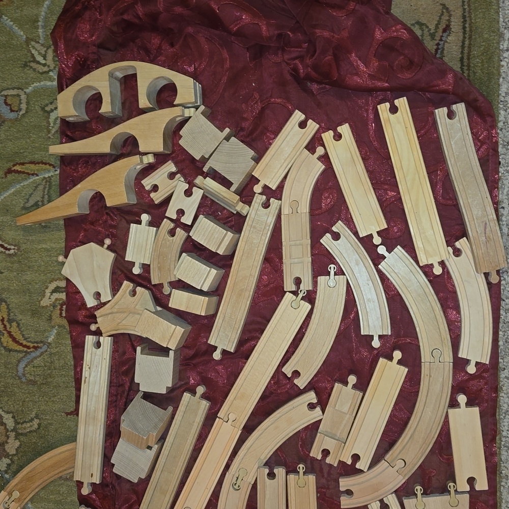 Thomas the Train Wooden Tracks  Awesome Selection  EUC